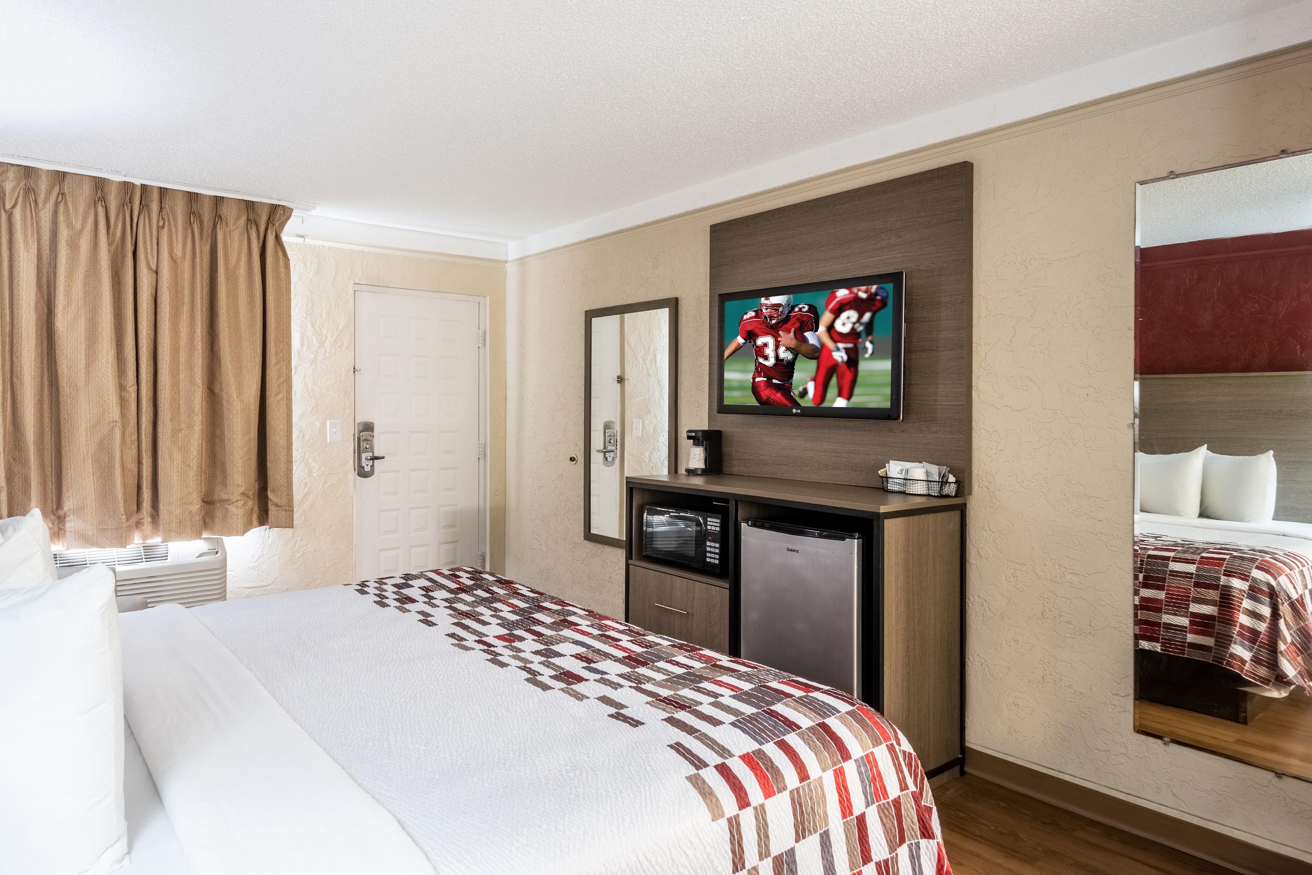 Red Roof Inn Tampa Bay - Сент-Питерсберг Экстерьер фото