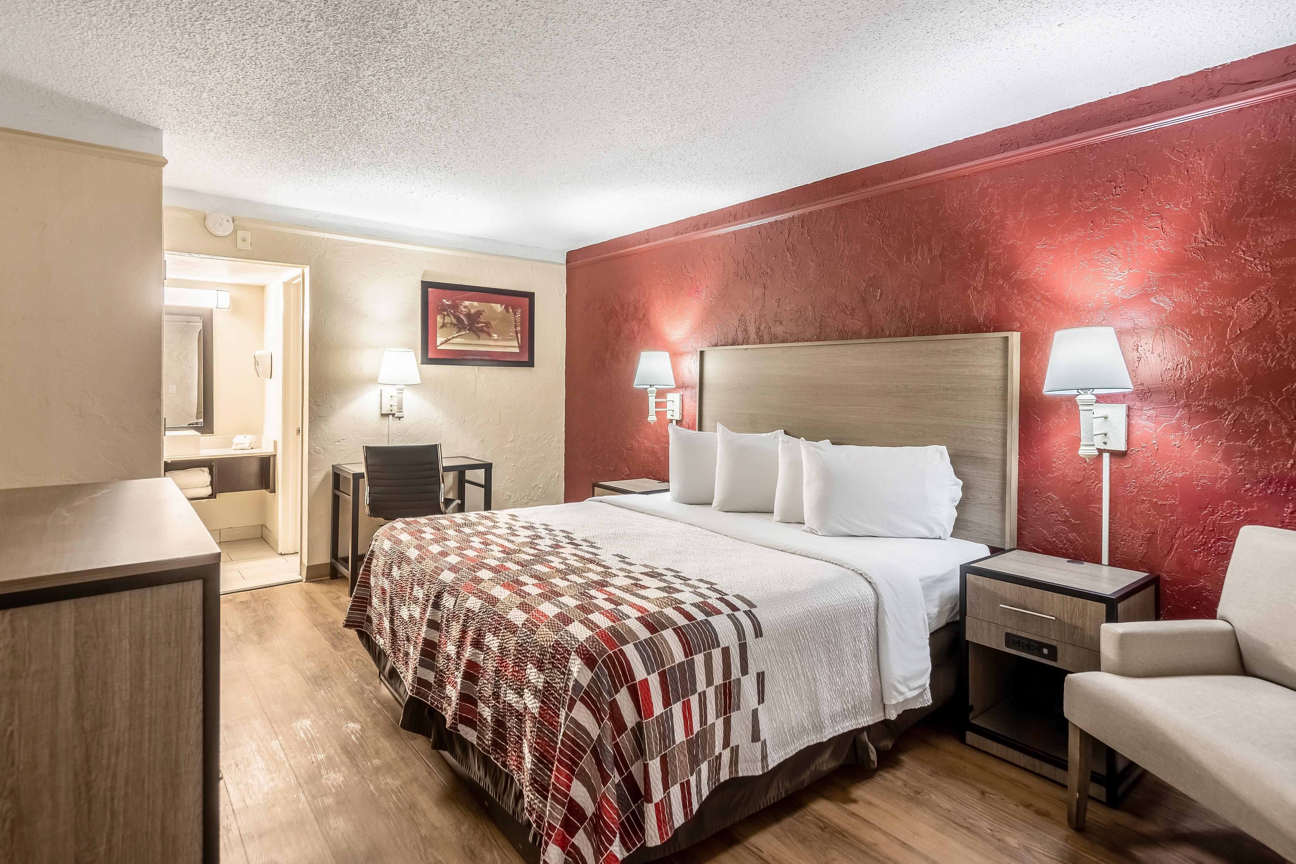 Red Roof Inn Tampa Bay - Сент-Питерсберг Экстерьер фото