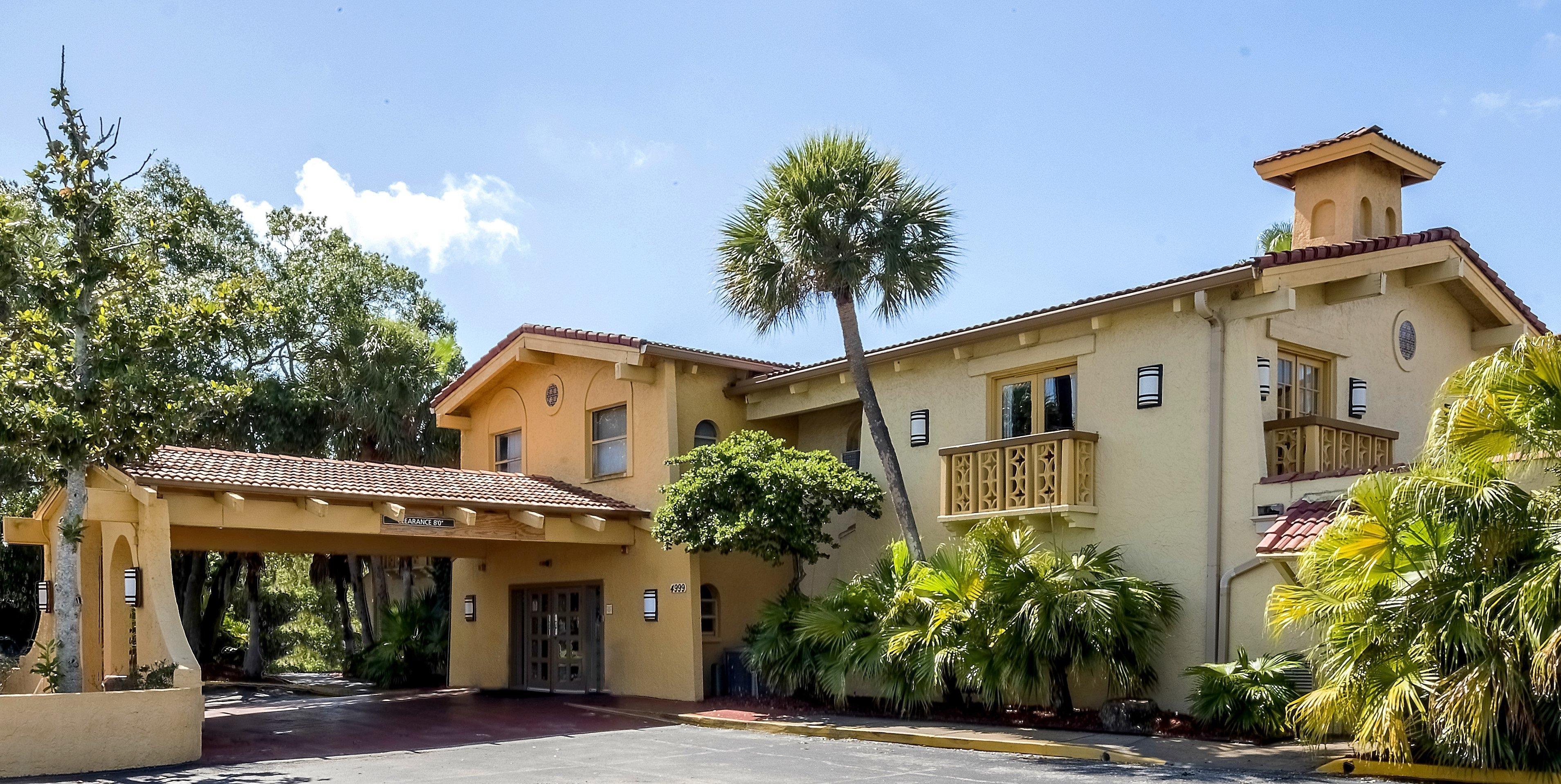 Red Roof Inn Tampa Bay - Сент-Питерсберг Экстерьер фото