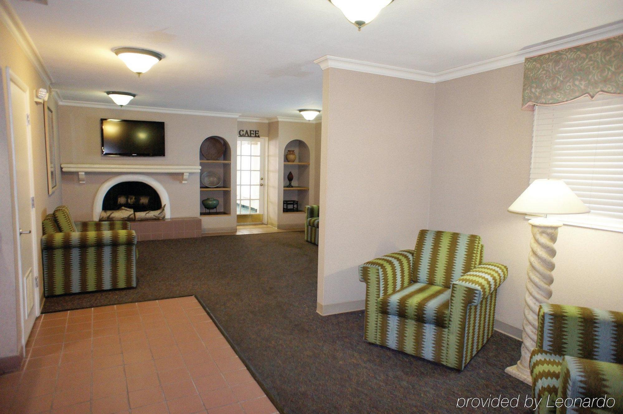 Red Roof Inn Tampa Bay - Сент-Питерсберг Экстерьер фото